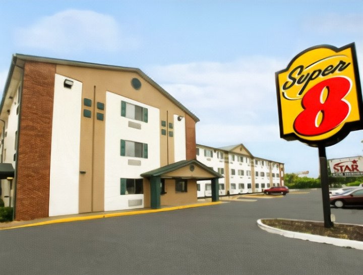 路易斯威尔机场速8酒店(Super 8 by Wyndham Louisville Airport)