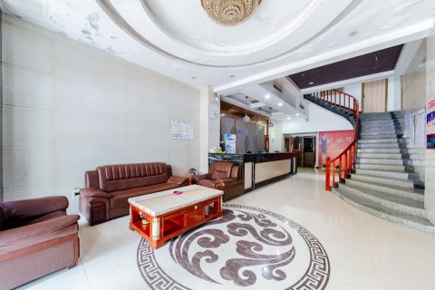 双峰假日酒店(麻阳汽车站店)