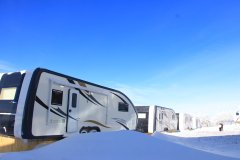 万龙滑雪场龙云宫星空房车