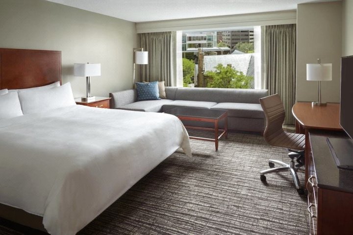 多伦多伊顿中心万豪酒店(Marriott Downtown at CF Toronto Eaton Centre)