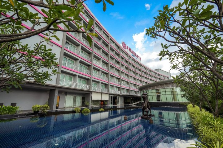 阿玛拉素万那普酒店(Amaranth Suvarnabhumi Hotel)