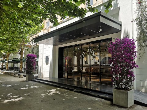 怡莱酒店(西安省体育场国展店)