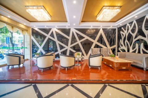 栖悦里酒店(平果中兴生活超市店)