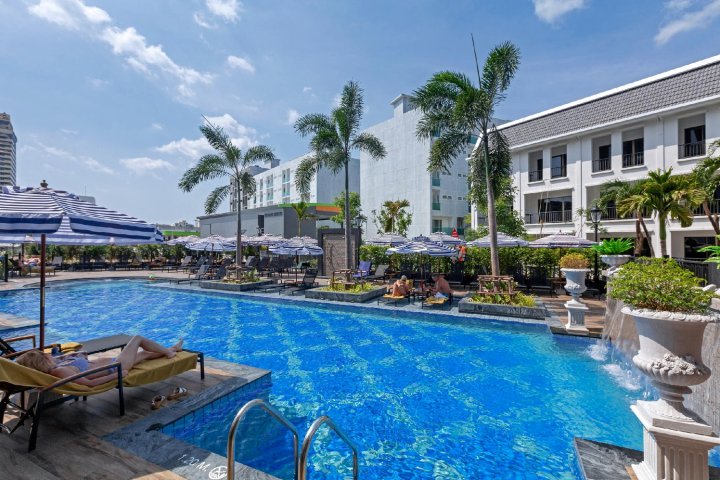 萨瓦蒂芭东渡假村酒店 (政府卫生认证)(Sawaddi Patong Resort & Spa (SHA Extra Plus))