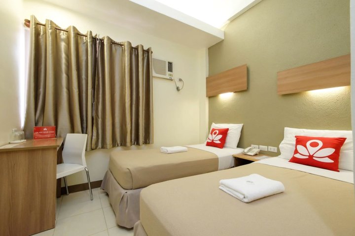 宿务禅房中心套房酒店(ZEN Rooms Center Suites Cebu)