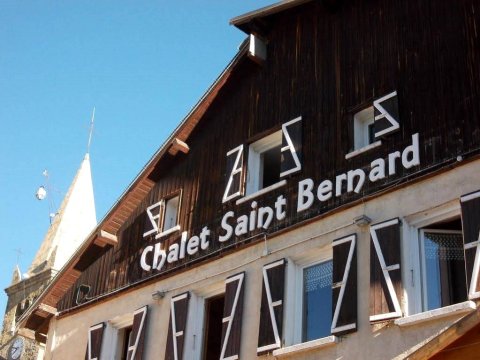 圣伯纳小木屋酒店(Chalet Saint Bernard)