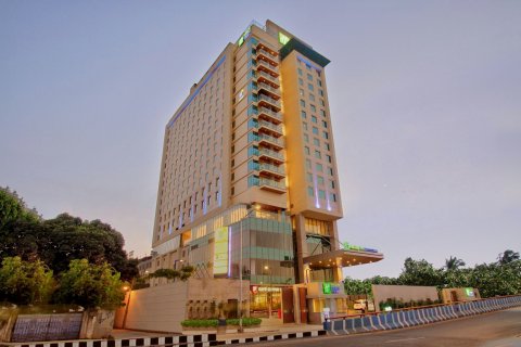 班加罗尔赛车场假日酒店 - IHG 酒店(Holiday Inn Bengaluru Racecourse, an IHG Hotel)