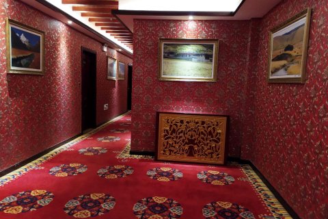 炉霍翔巴大酒店