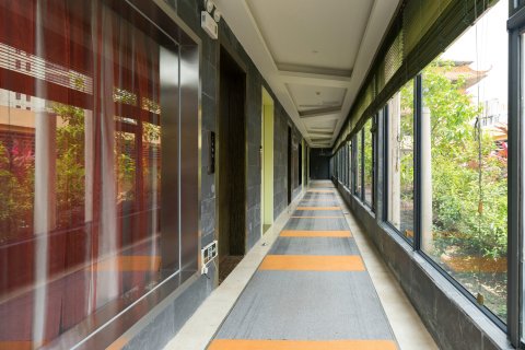 陶花园汽车精品酒店(佛山中国陶瓷城石湾地铁站店)