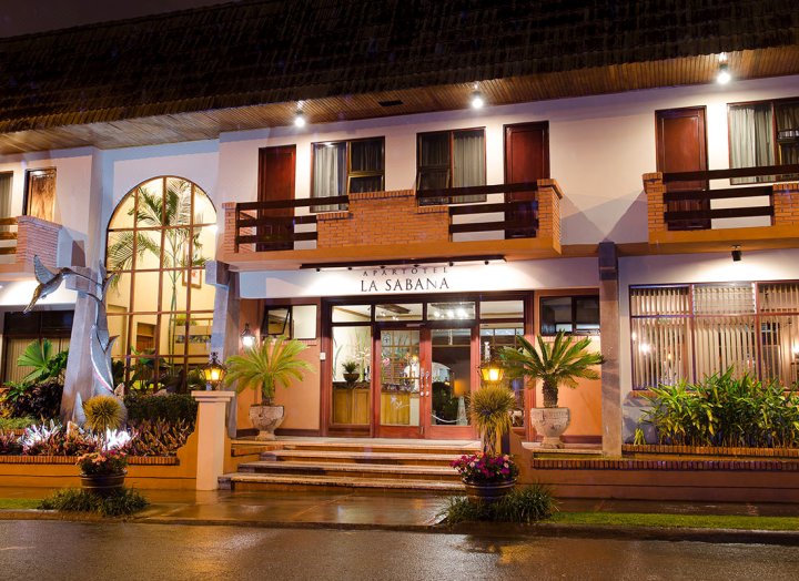 萨巴纳套房公寓酒店(La Sabana Hotel Suites Apartments)