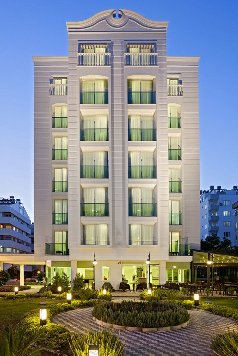 客房公寓式酒店(The Room Hotel & Apartments)
