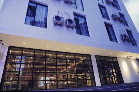 停泊青年旅舍(新兴街地铁站店)