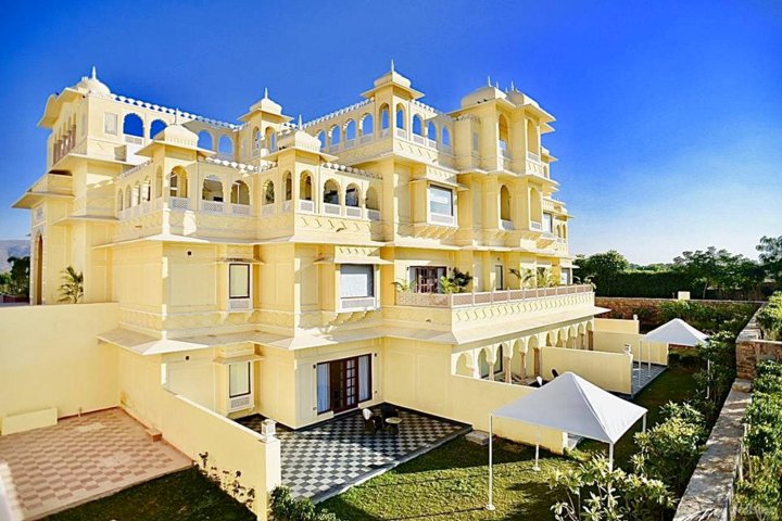 维杰朗宫殿皇家探索度假村(The Vijayran Palace by Royal Quest Resorts)