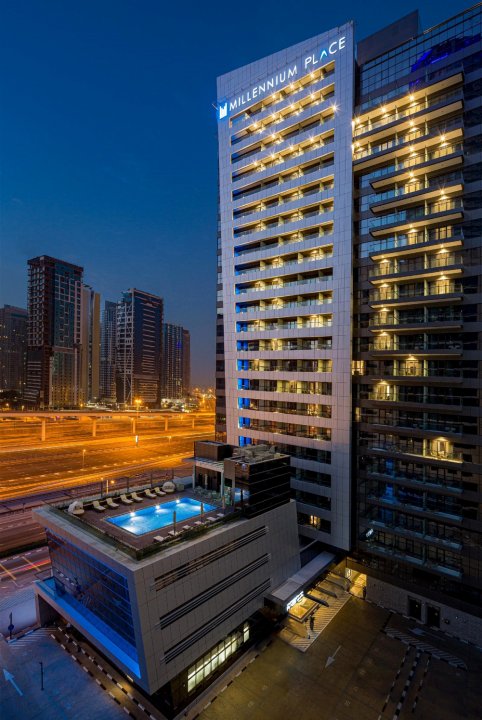 千禧广场滨海酒店(Millennium Place Dubai Marina)