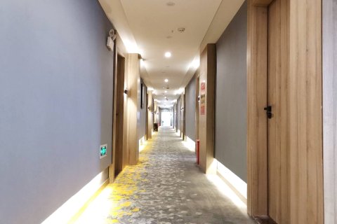 喜洋洋酒店(贵阳喷水池地铁站店)