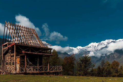 海螺沟阿布·若丁山民宿