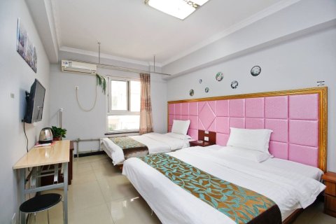 西安钟楼公寓(西安回民街钟楼地铁站店)