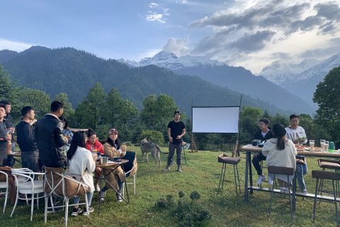 海螺沟阿布·若丁山民宿