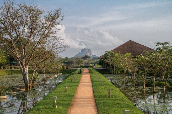 水上花园锡吉里亚酒店(Water Garden Sigiriya)