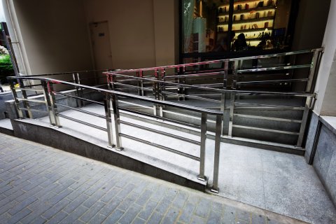 白玉兰酒店(西安明城墙长乐门地铁站店)