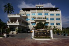 白沙滩酒店(White Beach Hotel)