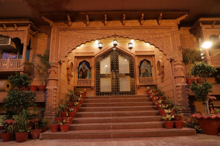 Benaras Kothi