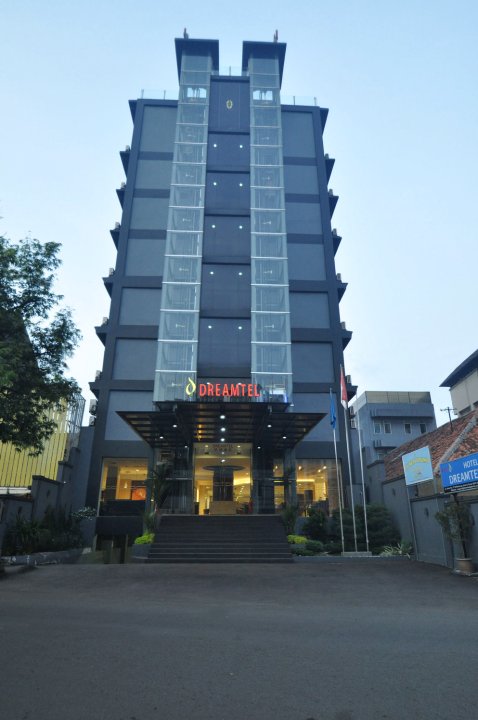 雅加达梦幻酒店(Dreamtel Jakarta)