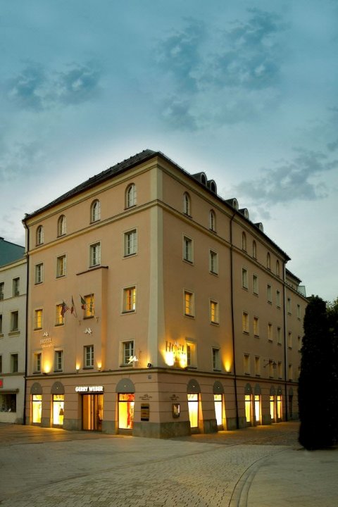 帕绍白兔优品迎酒店(Premier Inn Passau Weisser Hase)