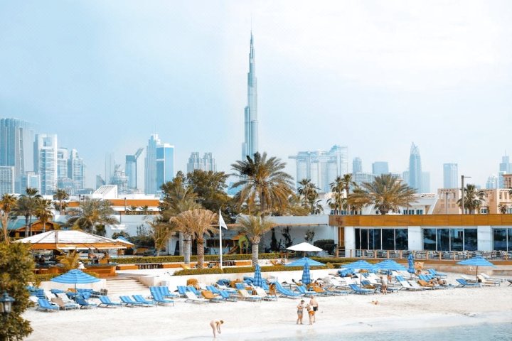 迪拜海滩Spa度假酒店(Dubai Marine Beach Resort & Spa)