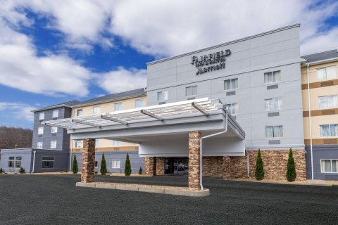 安卡斯维尔格罗顿区万豪套房费尔菲尔德酒店(Fairfield Inn & Suites by Marriott Uncasville Groton Area)