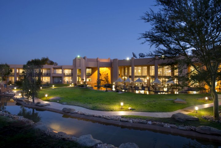 温德和克乡村俱乐部度假酒店(Windhoek Country Club Resort)