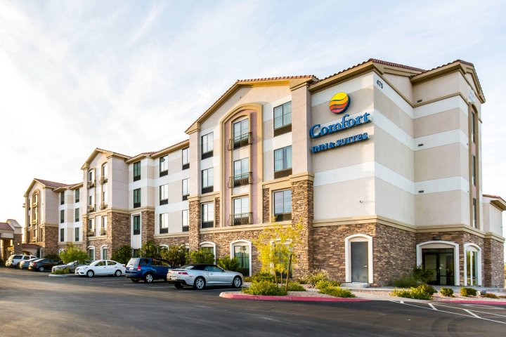 亨德森-拉斯维加斯舒适套房酒店(Comfort Inn & Suites Henderson - Las Vegas)
