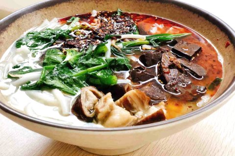 新达酒店(大理高铁站洱海公园店)