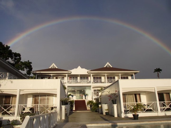 巴克莱特海滩俱乐部酒店(Bacolet Beach Club)