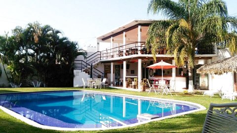 库埃纳瓦卡别墅酒店(Hotel Villas Cuernavaca)