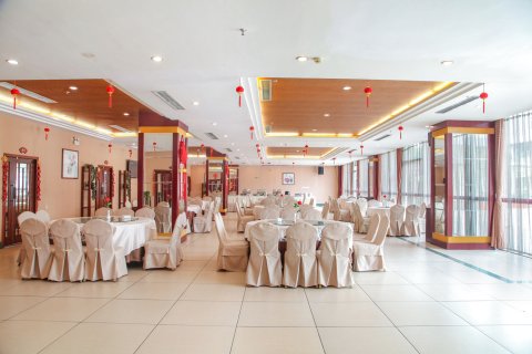 凤凰大酒店(永隆广元高铁站店)