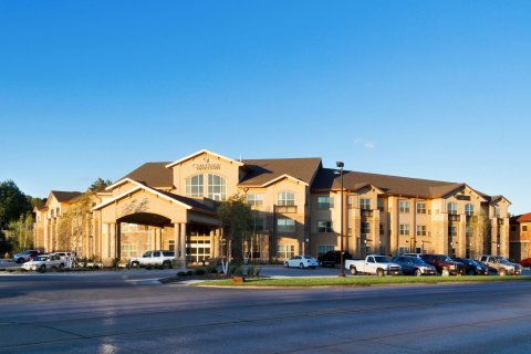 俱乐部之家套房酒店(ClubHouse Hotel and Suites)