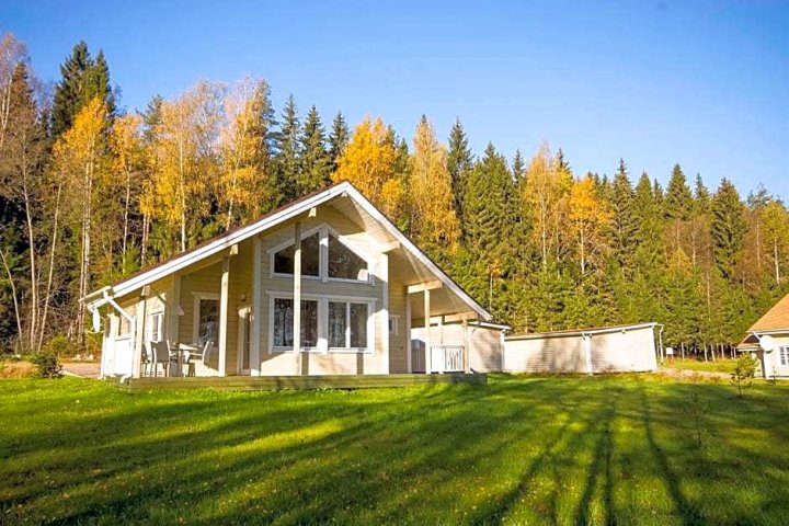 克莱萨维札路斯卡亚小屋酒店(Cottages Russkaya Krasavitsa)