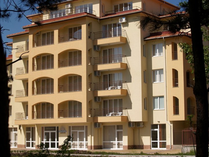 科西嘉公寓酒店(Corsica Apartments)