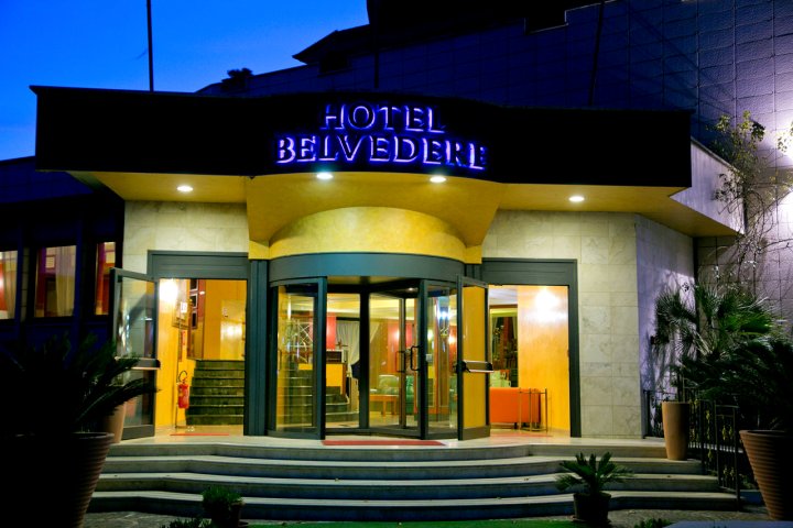 蒙塔纳贝尔维迪尔酒店(Hotel Belvedere Mentana)
