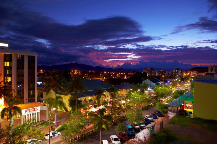 汤斯维尔南岸公寓(Townsville Southbank Apartments)