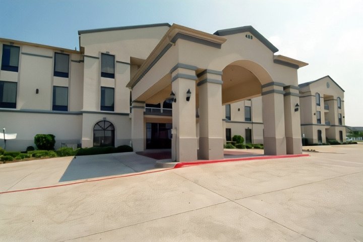 麦金尼贝斯特韦斯特优质套房酒店(Best Western Plus McKinney Inn and Suites)