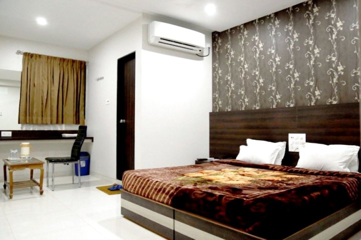 Vaibhav Guest House Surat