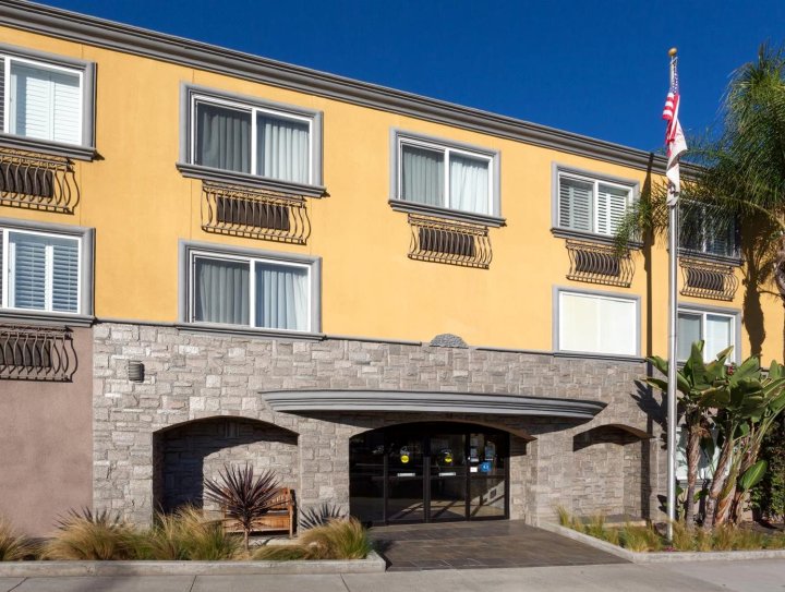 曼哈顿海滩贝斯特韦斯特优质酒店(Best Western Plus Manhattan Beach Hotel)