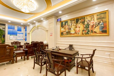 高州宏大商务酒店(潘州广场店)