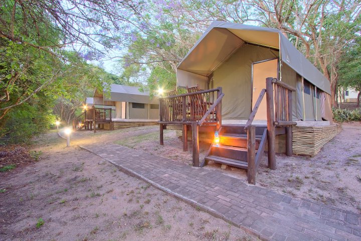 博特蒂帐篷狩猎小屋(Boteti Tented Safari Lodge)
