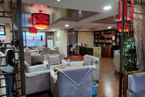 若尔盖县碧云天酒店