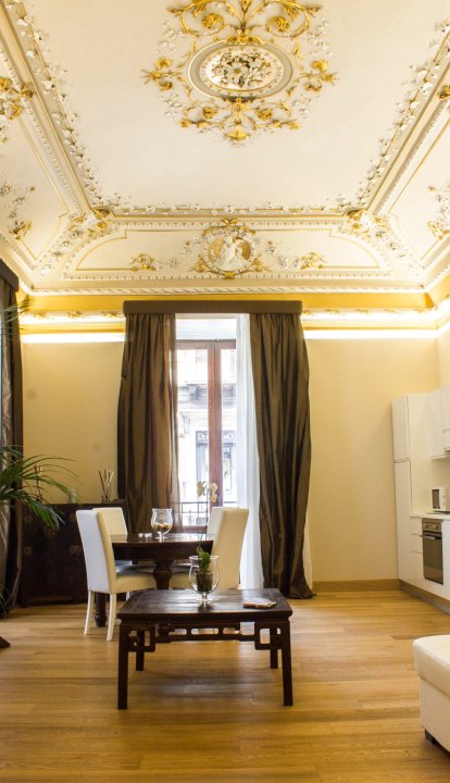 德尔杜卡迪萨罗套房酒店(Duca di Sarro le Suites)