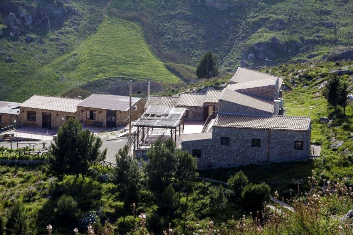 皮耶特利亚塔公爵农庄酒店(Agriturismo Duca di Pietratagliata)