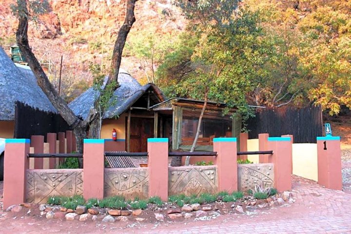 玛斯赫拉绿丛旅舍(Mashovhela Bush Lodge)